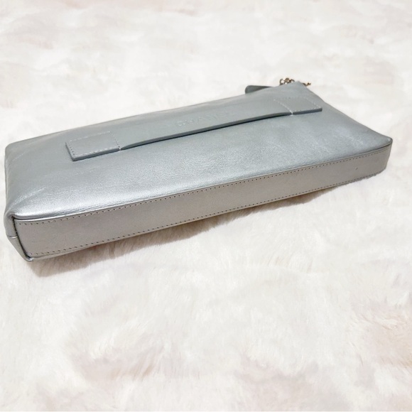 CHANEL Cambon Keyboard Clutch Bag - Picture 4 of 14